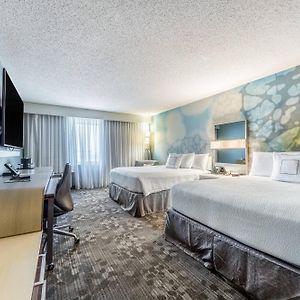 Queen Room Two Queen Beds